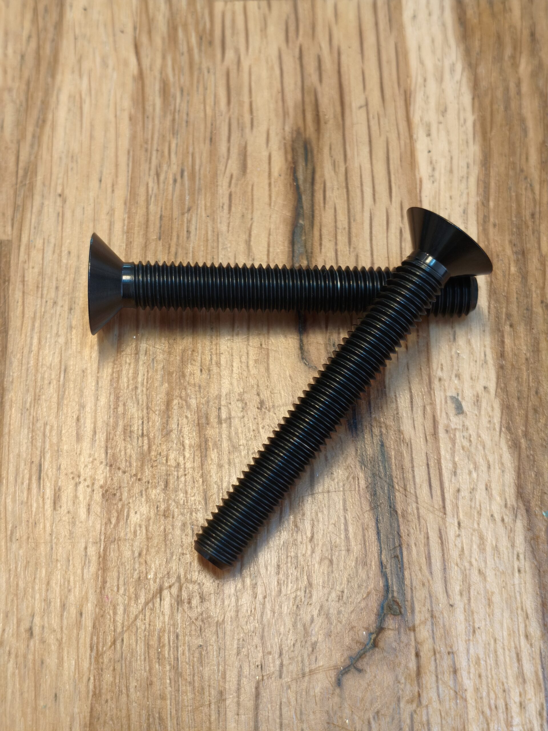 Vis tête fraisée Titane M8 x 60mm